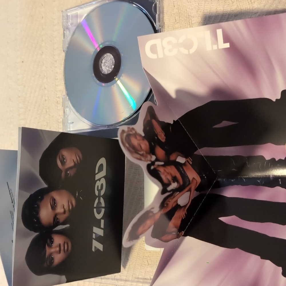 TLC 3D CD - Picture 3 of 5